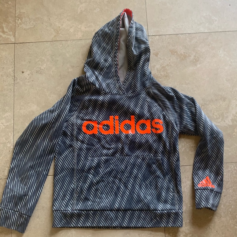 Boys Addis’s sweatshirt